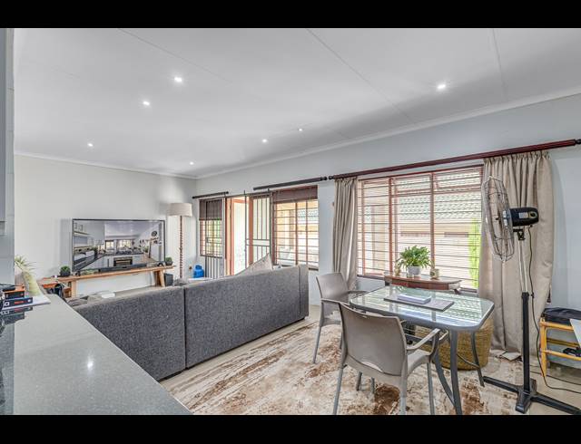 3 BEDROOM CLUSTER FOR SALE IN SUNDOWNER
